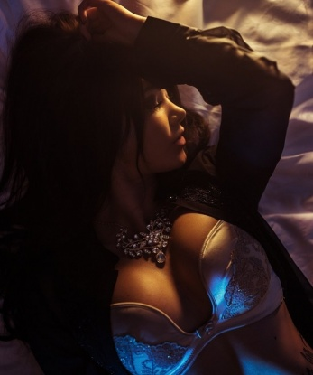 Рыжая красавица с шаловливыми глазками и жгучим темпераментом приглашает провести незабываемое время в ее обществе. Я знаю, чего ты хочешь, и готова устроить настоящий фейерверк страсти только для тебя! 4363, 29 лет